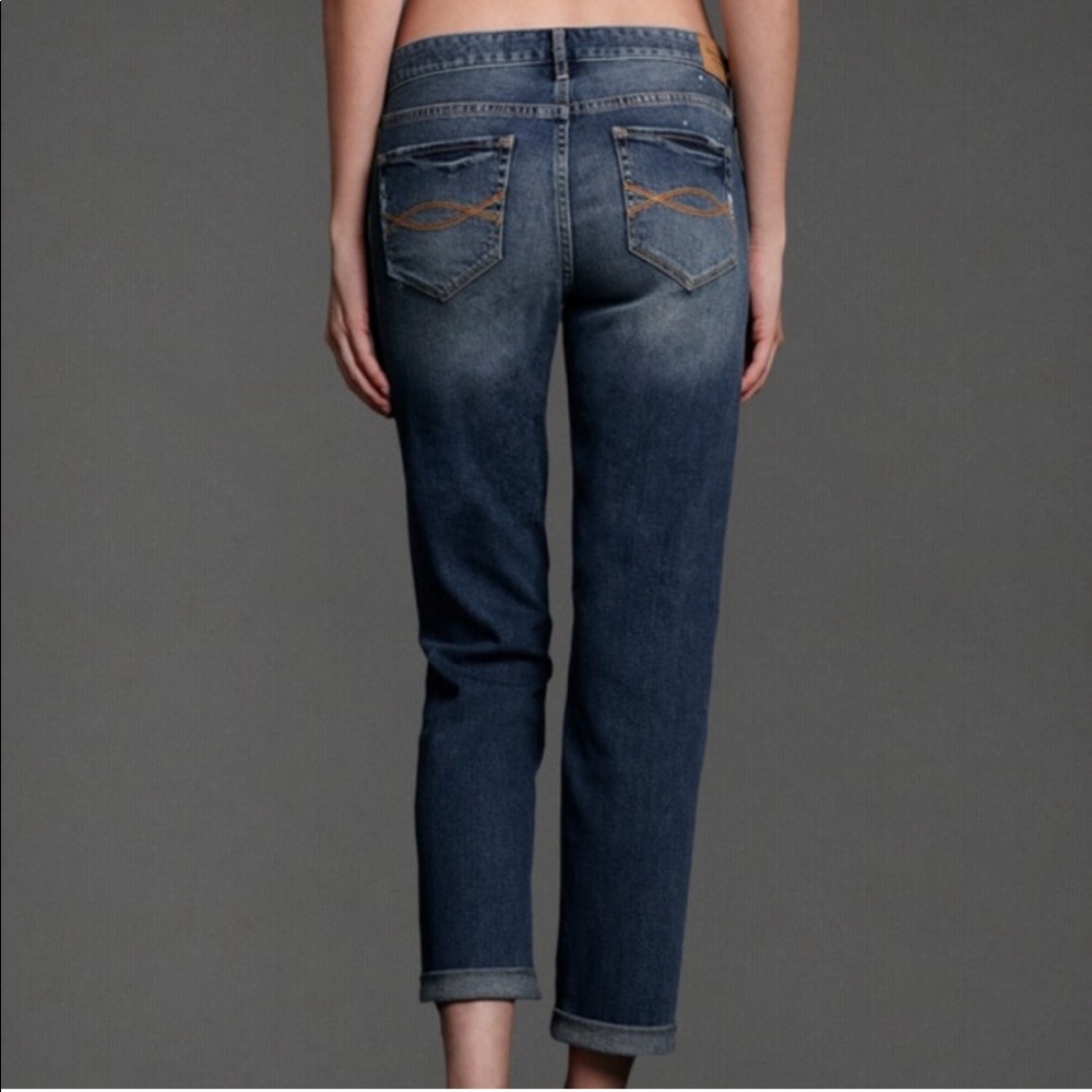 Mid Rise Boyfriend Fit Jeans